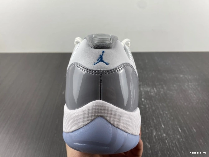 Reps TB 11 Jordan AV2187-140 Air Low Cement Grey 0821